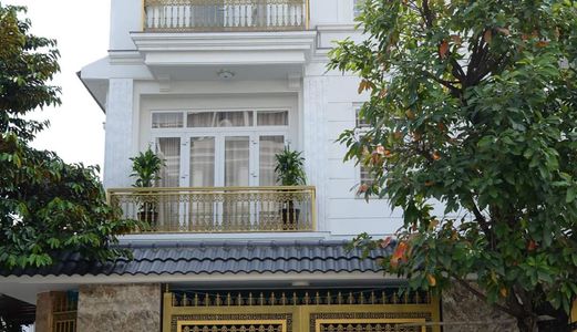 Cần Bán Gấp Nhà 1 Trệt 2 Lầu Xây Mới Trung Tâm Thành Phố Thủ Dầu 1