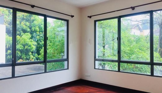 Cho Thuê Nhà Mặt Tiền Đường Trần Hưng Đạo Phường 1 Quận 5 Dt 5.8*22M Trệt 4 Lầu 100 Triệu