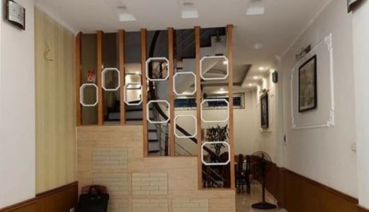 Việt Kiều Bán Nhà 5 Tầng Gần Ngã Tư Sở