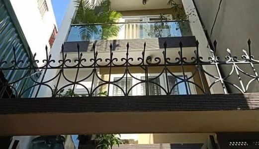 Việt Kiều Bán Nhà 5 Tầng Gần Ngã Tư Sở