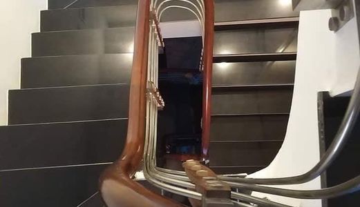 Nhà Đẹp Tây Hồ Kinh Doanh Sầm Uất 5 Tầng 36M 4,2 Tỷ Tặng Nội Thất - Lh 0987466700