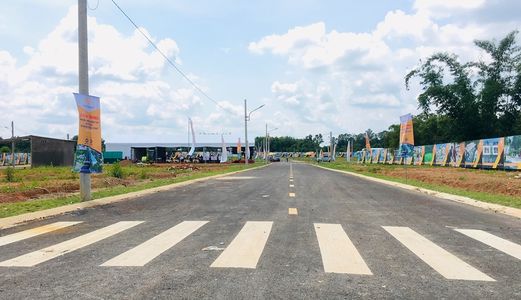 800Tr Sở Hữu Ngay Đất Nền Đồng Xoài,Sổ Riêng,Xây Dựng Tự Do,Dt 110-222M,Ngân Hàng Cho Vay 70%,Lh 0932738028