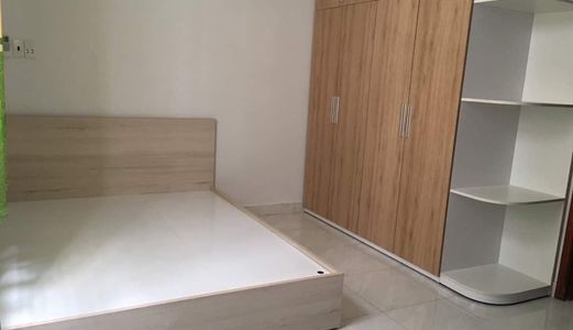 - Nhà Hxh Hương Lộ 2, Bình Trị Đông A, Bình Tân -  - Diện Tích 4.5X8M, Diện Tích Sử Dụng 120M2. 1 Trệt, 3 Lầu 4Pn, 4Wc.  - Hẻm Xe Hơi Trước Nhà Rộng 6M, Hẻm An Ninh.  - Trong Bán Kính 1Km Có Các Tiện Ích: Chợ Mỹ Nga, Trường Mầm Non Hoa Sen, Trường Tiểu Họ