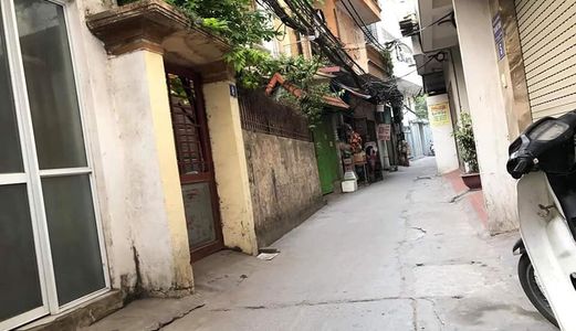 Chính Chủ Bán Nhà Phố Trung Kính 36M 5 Tầng Nhỉnh 3 Tỉ-Để Lại Toàn Bộ Nội Thất