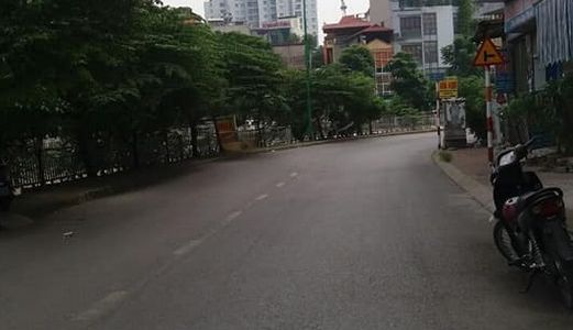 Phân Lô Ô Tô Nguyễn Lân, Ngay Phố, Siêu Hiếm, Diện tích 60m, 3 Tầng, Mặt tiền 5m, Chỉ 5Tỷ9.