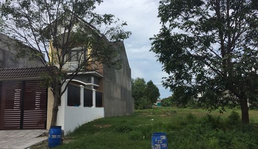 Cần Bán 300 m2 Đất Thổ Cư, Đường Thông Dài 16m, Ra Bệnh Viện Bình Dương, Giá 660 Triệu