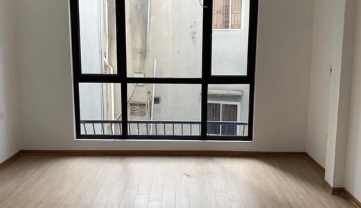 Bán Gấp Nhà Phố Trần Bình Diện tích 45m, 5 Tầng, Giá 4,2 Tỉ, Ô Tô Đỗ Cổng - Dân Trí Cao An Sinh Tốt