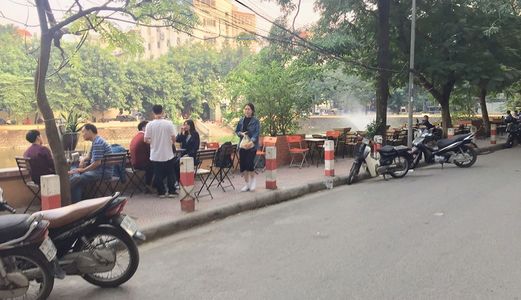 Siêu Phẩm Phố Chùa Láng – Nhà Sát Hồ - Ô Tô Đỗ Trước Cửa – 60M X 3 Tầng – Giá Chỉ 11 Tỷ