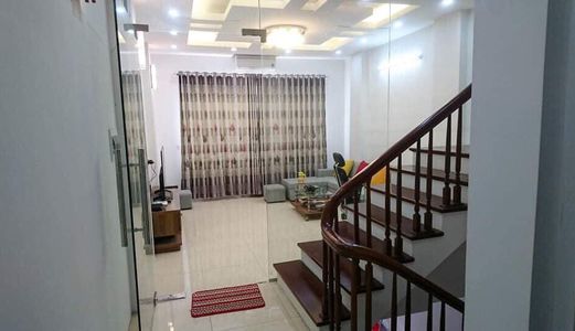 Trung Tâm Q.đống Đa 45M 4.5M Mặt Tiền Giá 5.6 Tỷ.