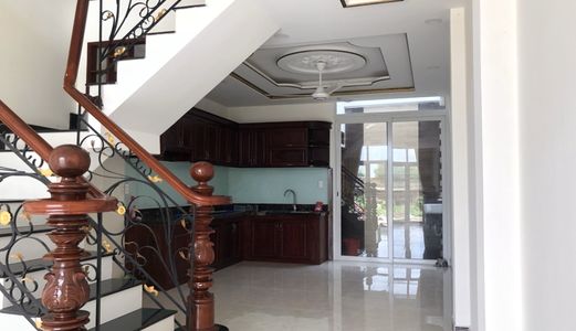 Nhà Nguyên Căn 5X16 3 Lầu,Sân Thượng 5 Phòng Ngủ,6Wc Giá 19Tr/tháng