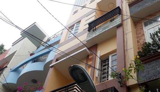 Bí Mật Về Căn Nhà Lê Quang Định 4 Tầng 44M2 5.4 Tỷ