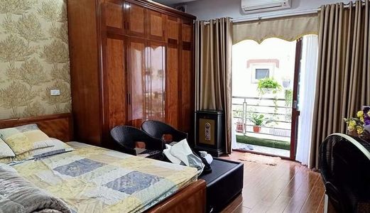 Chính Chủ Bán Nhà Phân Lô Cầu Giấy 38M 5 Tầng Giá 3.8 Tỷ Cách Ô Tô Tránh 50M
