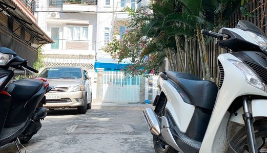 Bán Nhà Đẹp , Hẻm Xe Hơi , Hỗ Trợ Vay Bank , Giá Yêu Thương