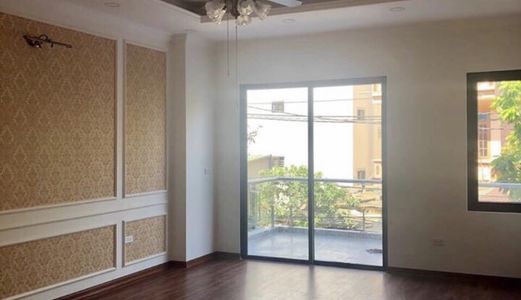 Chính Chủ Bán Nhà Mới Phố Trần Bình Diện tích 42m, 5 Tầng 4 Tỉ Ô Tô Cách 30M