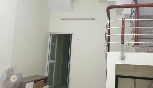 Cần Bán Nhà Trước Tết Đội Cấn, Diện tích 45 m2, Nhà Mới, Giá Rẻ 3,3 Tỷ (Có Thương Lượng)