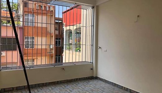 Bán Nhà Ngõ 698 Lạc Long Quân 33M 5 Tầng Lô Góc Giá 3.3 Tỷ Full Nội Thất