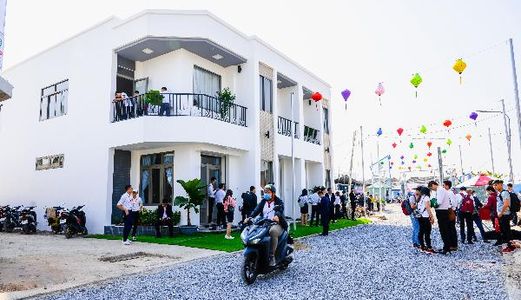 Nhà Phố Mặt Tiền 3 Phòng Ngủ Ngay Trung Tâm Hành Chính Tỉnh Long An