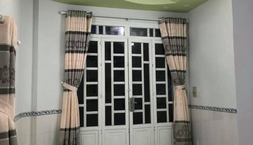 Bán Nhà Góc 2 Mặt Tiền , Shr, Hẻm 1806 Quẹo Vô 1 / Là Tới