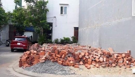 Thiếu Nợ Ngân Hàng Gia Đình Tôi Cần Sang Gấp Lại Nền Gốc Mặt Tiền Tỉnh Lộ 10