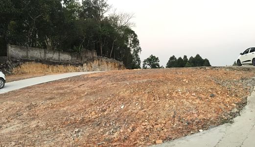 Chính Chủ Bán Ô Góc Ngõ 28 Cao Xanh View Vòng Quay Mặt Trời,giá 800Trieu