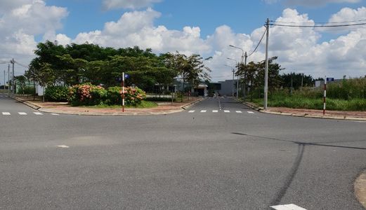 Nền Đẹp T&t Long Hậu Sổ Đỏ 100M2, Giá Đầu Tư. Ngân Hàng Hỗ Trợ Vay 70% Giá Trị Đất.