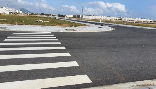 Cần Tìm Chủ Mới Lô Đất Mặt Tiền Đường, Khu Dân Cư Đông, Xây Nhà Ngay, Hỗ Trợ Vay Ngân Hàng 70%