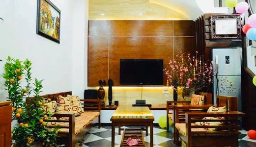 Bán * Đất Vàng* Đống Đa,  Dt28M2 5T Mt3.5M 5.6 Tỷ, Kinh Doanh, Ô Tô Tránh. Lha Giang: 0973443898.