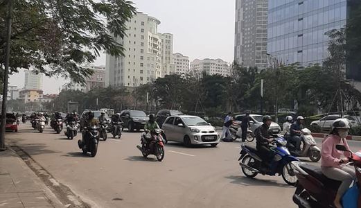 Bán Nhà Ngõ Kinh Doanh Đỉnh Phố Trần Duy Hưng, Diện tích 52M2 6 Tầng, Chỉ 6.9 Tỷ.