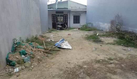 Đất Kiệt Khổ Đẹp, Trần Phú