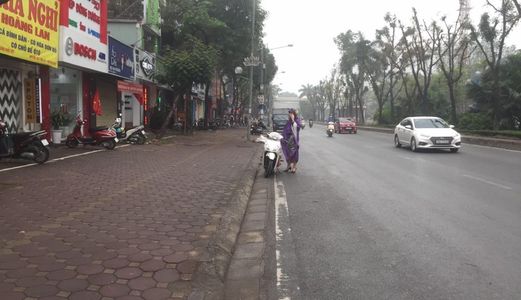 Bán Nhà Hoàng Quốc Việt,phân Lô, Ô Tô Đỗ Cửa,50M X 4 Tầng, Giá 6,4 Tỷ.