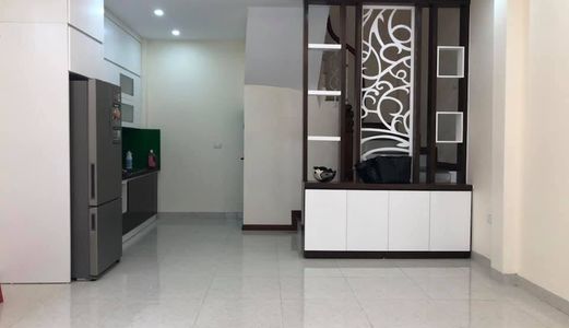 Bán Nhà Đường Ngọc Thụy, Diện Tích 38M2, 5 Tầng, Ô Tô Đỗ Cửa