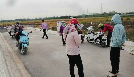 Đất Ngay Chợ Hooc Môn Chỉ Cần Thanh Toán 200Tr, 5 Ngày Sau Đi Ký Công Chứng Chuyển Nhượng.