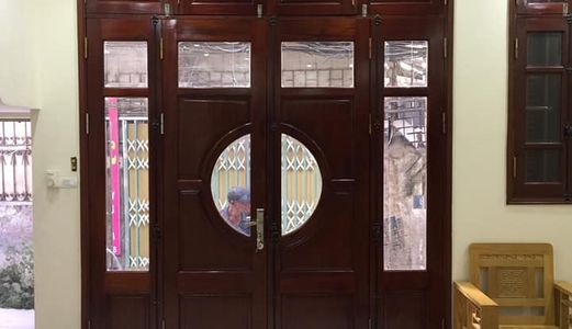 Nhà Kinh Doanh Sầm Uất, Ngõ 3 Nguyễn Văn Huyên, 70M2, Mt 7M, 5 Tỷ.