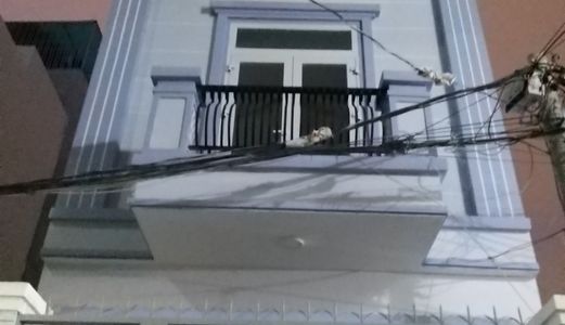 Cần Bán Căn Nhà 1 Trệt 2 Lầu Ngay Chợ Thủ Đức Đã Hoàn Công Sổ Hồng Hỗ Trợ Ngân Hàng 70%