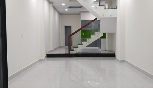 Cần Bán Căn Nhà 1 Trệt 2 Lầu Ngay Chợ Thủ Đức Đã Hoàn Công Sổ Hồng Hỗ Trợ Ngân Hàng 70%