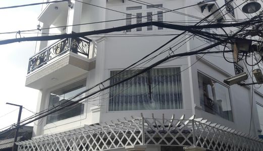 Bán Nhà 2 Mặt Tiền Gần Chợ Hạnh Thông Tây, Nhà Mới, Vào Ở Ngay 