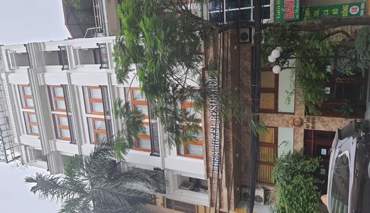 Bán Gấp Khách Sạn Quận Cầu Giấy 68 Tỷ, 150M2, Mt8.6M, Đang Cho Thuê 200Tr/tháng.