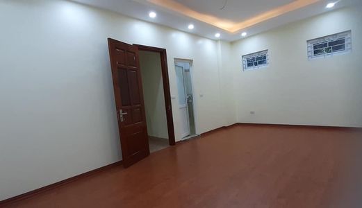 Bán Nhà Phố Đông Tác Phường Kim Liên 40M, 5 Tầng, Giá 4.75 Tỷ.