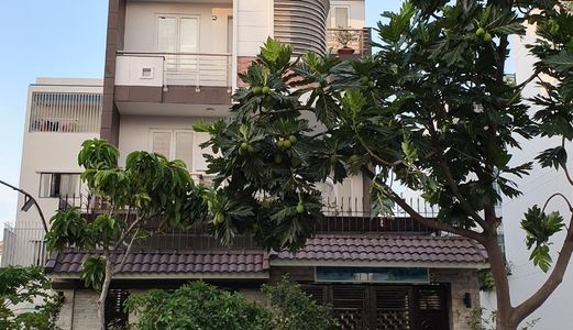 Cần Bán Nhà Mặt Tiền Quận 2