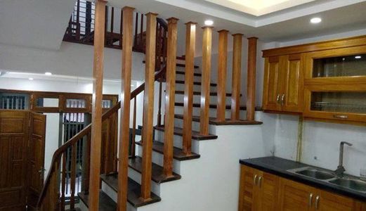 Bán Nhà Lạc Long Quân, 42M2X5 Tầng, Giá Nhỉnh 3 Tỷ, 3 Bước Chân Ra Tới Hồ Tây