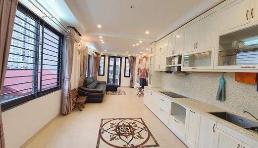 Bán Gấp 7 Tầng Tại Trường Chinh,Thang Máy 61M2,ô Tô Đỗ, Kinh Doanh Văn Phòng, 9.5 Tỷ