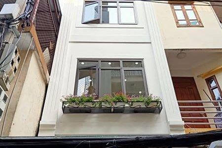 Cần Bán Nhà Mặt Tiền 4M X 5 Tầng 4.1 Tỷ Phố Hồng Mai