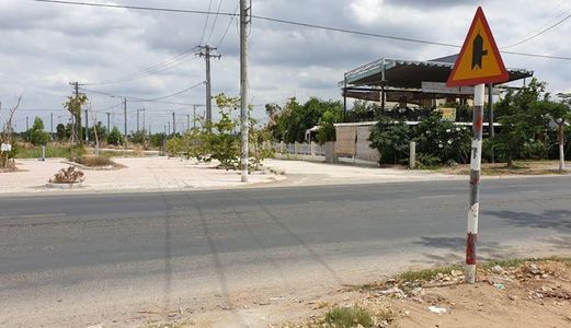 Bán Đất Nền  Mặt Tiền Quốc Lộ 50 Cách Quận 1 30Km Chỉ 12.5Tr/m2 Shr Công Chứng Ngay