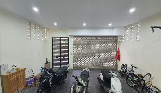 Bán Nhà Hoàng Mai,120M2,gara 7 Chỗ,tặng Toàn Bộ Nội Thất.