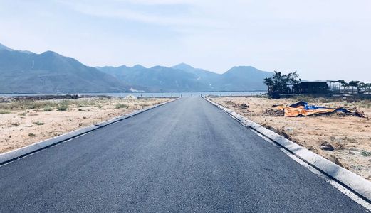 Đất Nền Thổ Cư Trực Diện Đầm Thủy Triều Giá Đầu Tư 