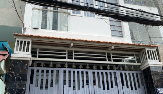 Cho Thuê Nahf Mặt Tiền Hxh 1027 Htp -4X14M- Trệt , 2 Lầu ,3Pn - Full Nt - Gía Chốt 12Tr / Tháng .