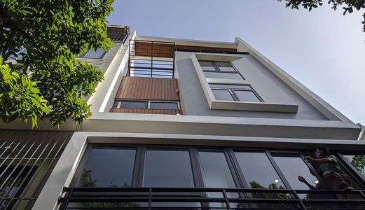 Nhà Cầu Giấy, Ngõ Ô Tô, 52Mx5. Giá 8,05 Tỷ.