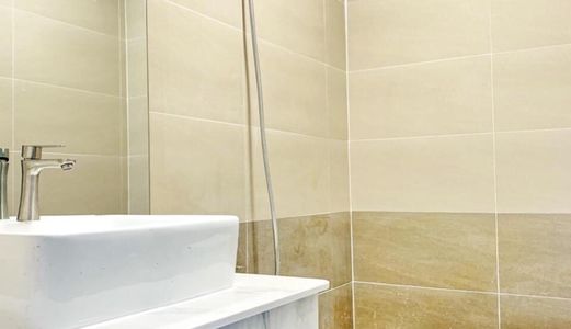 Bán Nhà Hẻm 160 Nguyễn Văn Quỳ, Diện tích 3.6 x 11 m2, Trệt , 2 Lầu ,3 Phòng ngủ. Giá 4 Tỷ .
