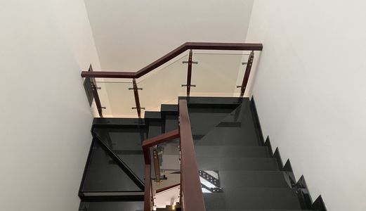 Bán Nhà Khu Phạm Hữu Lầu - Q7 - 5X18M- 3 Tầng - Đường 20M - Gía 11.2 Tỷ .