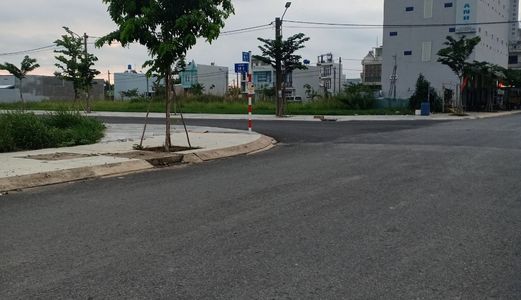 Cần Bán Đất Nền Kdc  Mặt Tiền Tỉnh Lộ 8,diện Tích 100M2 Giá 300Tr,sổ Hồng Riêng